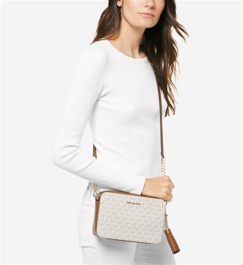 sac besace bowery michael kors|Michael Kors online store.